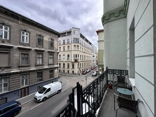 Eladó lakás Budapest VIII. kerület, Corvin negyed 73 nm