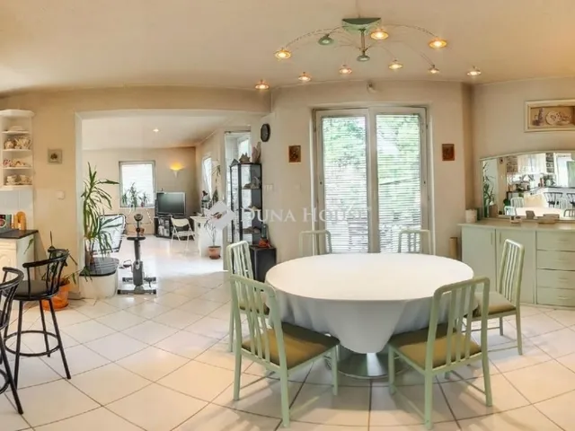 Eladó ház Budapest XVI. kerület 248 nm