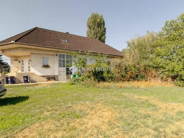 Eladó ház Budapest XVI. kerület 248 nm