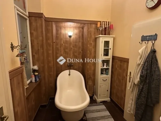 Eladó lakás Budapest VI. kerület, Diplomatanegyed 112 nm