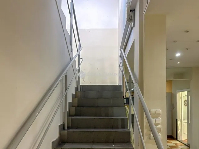 Eladó kereskedelmi és ipari ingatlan Budapest XIII. kerület 276 nm