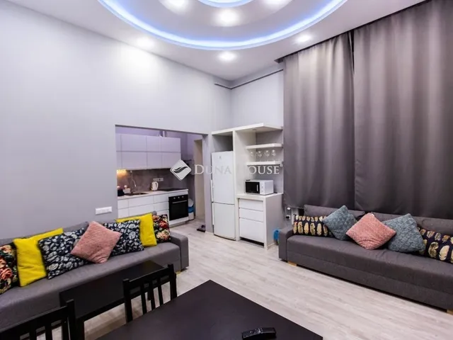 Eladó lakás Budapest VI. kerület 90 nm