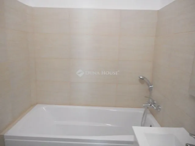 Eladó lakás Budapest XVIII. kerület 72 nm