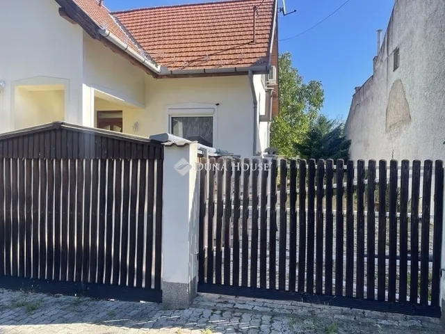 Eladó ház Budapest XVIII. kerület 235 nm