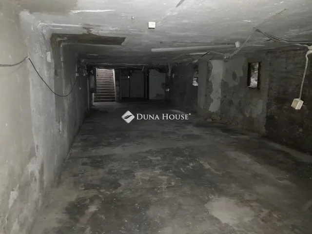 Eladó kereskedelmi és ipari ingatlan Budapest XIII. kerület 123 nm