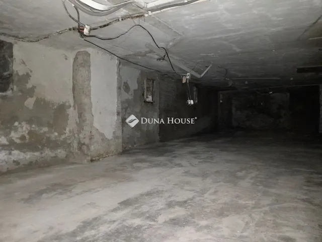 Eladó kereskedelmi és ipari ingatlan Budapest XIII. kerület 123 nm