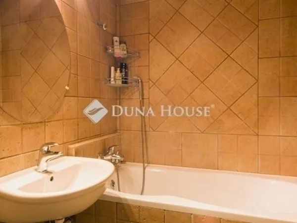 Eladó lakás Budapest X. kerület 74 nm