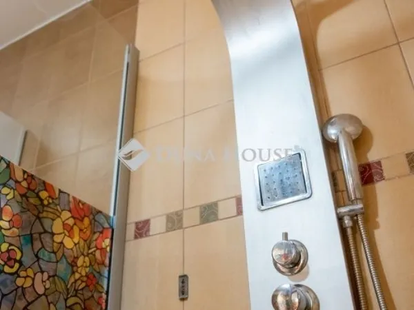 Eladó kereskedelmi és ipari ingatlan Monor 2016 nm