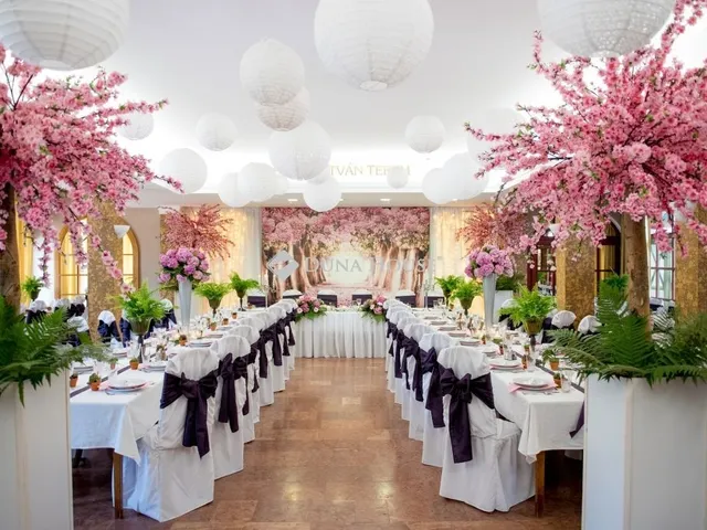 Eladó kereskedelmi és ipari ingatlan Monor 2016 nm