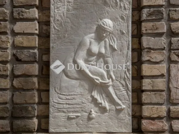 Eladó kereskedelmi és ipari ingatlan Monor 2016 nm