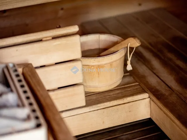 Eladó kereskedelmi és ipari ingatlan Monor 2016 nm