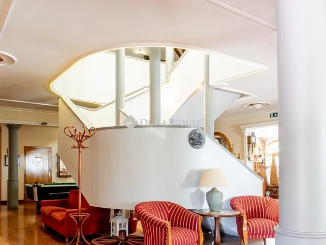 Eladó kereskedelmi és ipari ingatlan Monor 2016 nm