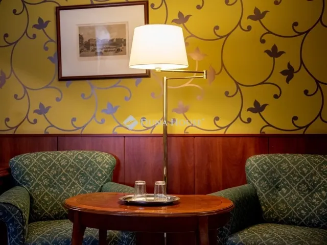 Eladó kereskedelmi és ipari ingatlan Monor 2016 nm