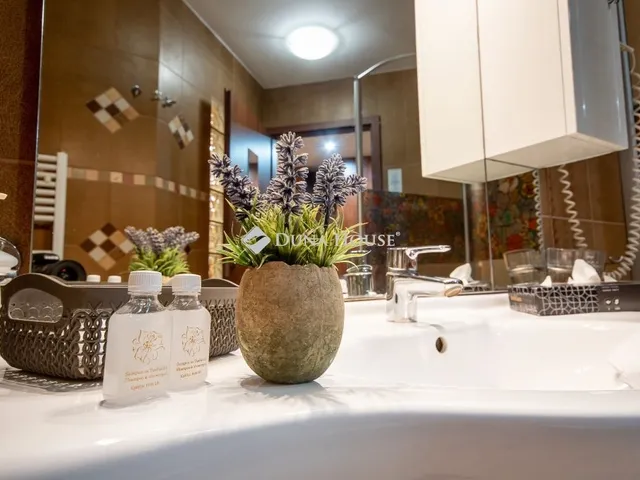 Eladó kereskedelmi és ipari ingatlan Monor 2016 nm