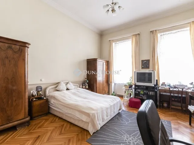 Eladó lakás Budapest VI. kerület, Nagykörúton belüli terület 80 nm