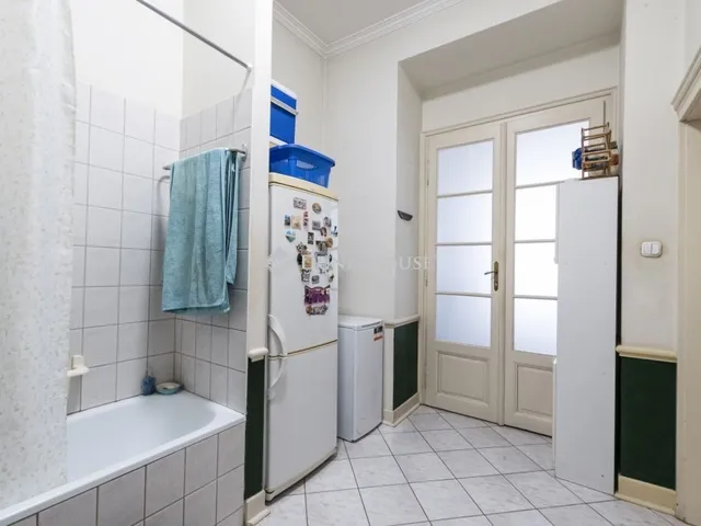 Eladó lakás Budapest VI. kerület, Nagykörúton belüli terület 80 nm