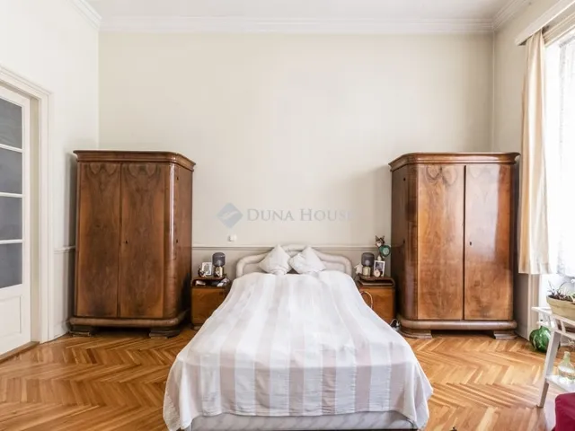 Eladó lakás Budapest VI. kerület, Nagykörúton belüli terület 80 nm