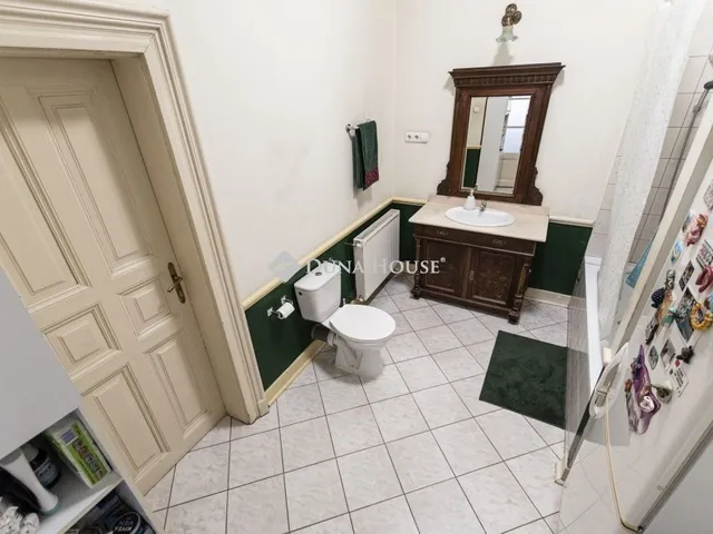 Eladó lakás Budapest VI. kerület, Nagykörúton belüli terület 80 nm