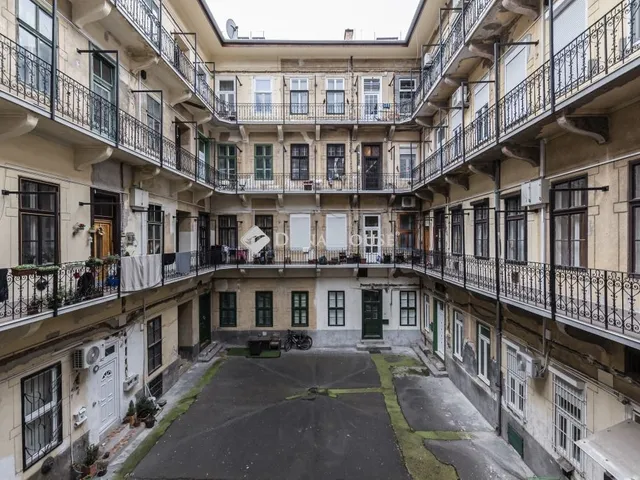 Eladó lakás Budapest VI. kerület, Nagykörúton belüli terület 80 nm