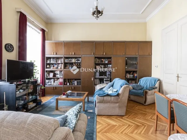 Eladó lakás Budapest VI. kerület, Nagykörúton belüli terület 80 nm