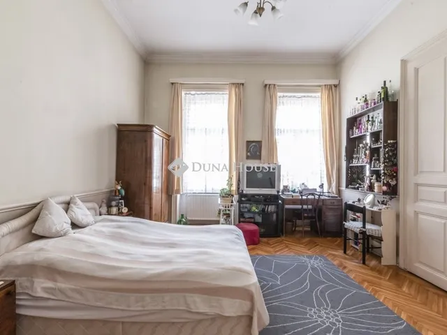 Eladó lakás Budapest VI. kerület, Nagykörúton belüli terület 80 nm