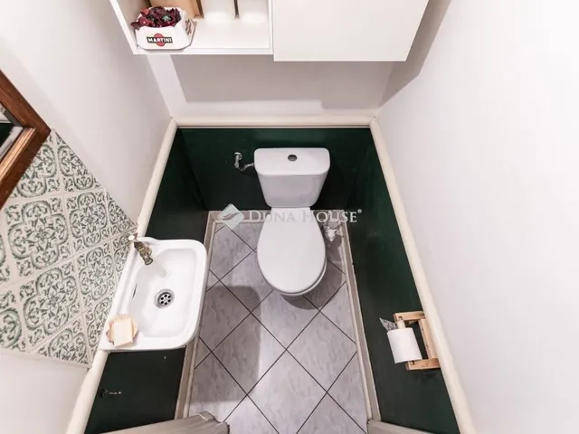 Eladó lakás Budapest VI. kerület, Nagykörúton belüli terület 80 nm