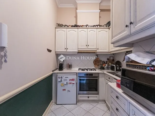 Eladó lakás Budapest VI. kerület, Nagykörúton belüli terület 80 nm