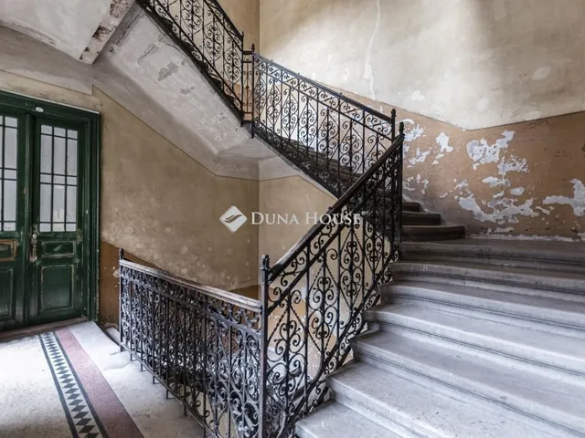 Eladó lakás Budapest VI. kerület, Nagykörúton belüli terület 80 nm