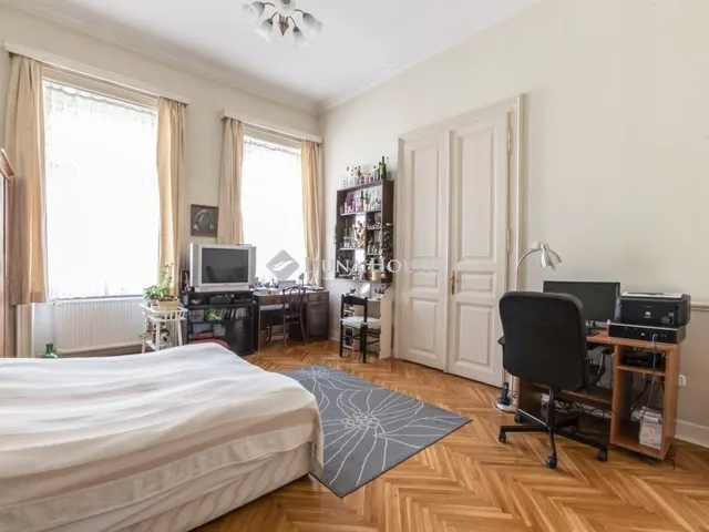 Eladó lakás Budapest VI. kerület, Nagykörúton belüli terület 80 nm