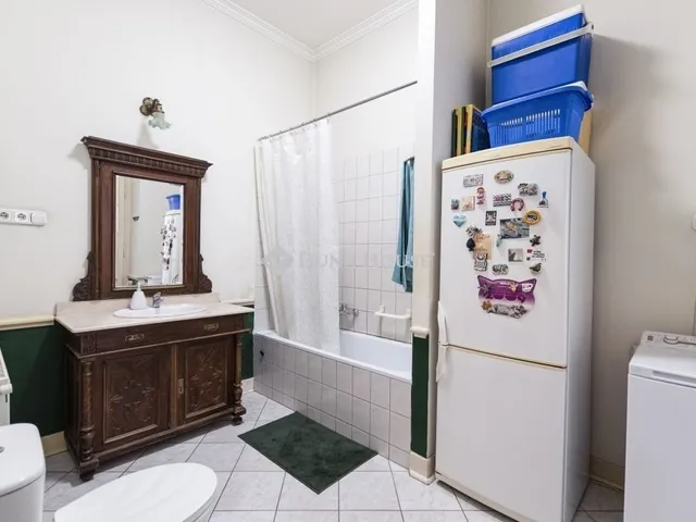 Eladó lakás Budapest VI. kerület, Nagykörúton belüli terület 80 nm