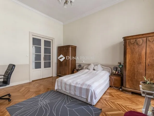 Eladó lakás Budapest VI. kerület, Nagykörúton belüli terület 80 nm