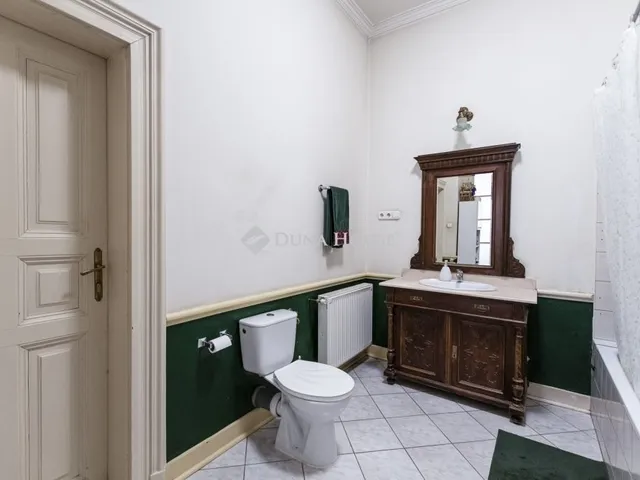 Eladó lakás Budapest VI. kerület, Nagykörúton belüli terület 80 nm