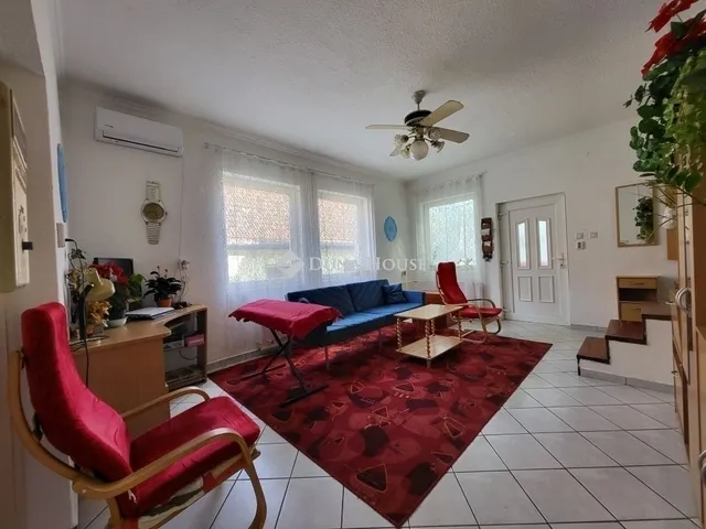 Eladó ház Szigetszentmiklós 280 nm