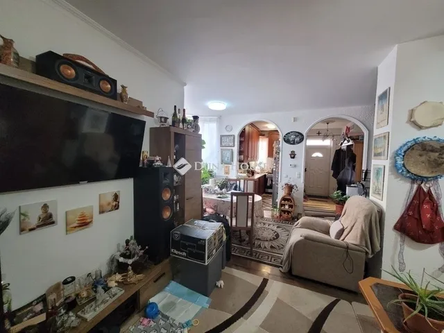 Eladó lakás Üllő 72 nm