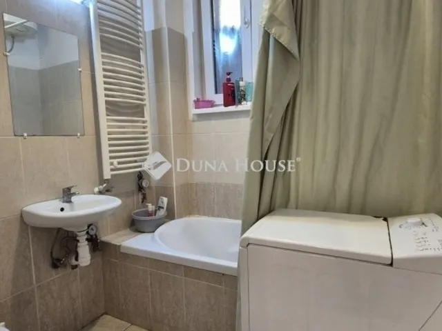 Eladó lakás Budapest VI. kerület, Nagykörúton kívüli terület 49 nm