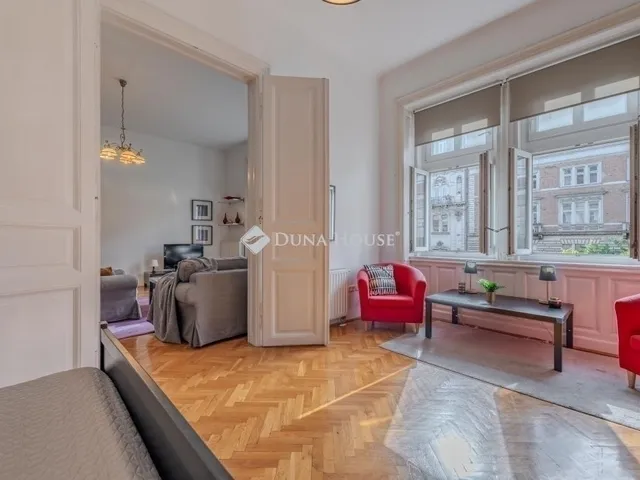 Eladó lakás Budapest VI. kerület, Nagykörúton kívüli terület 105 nm