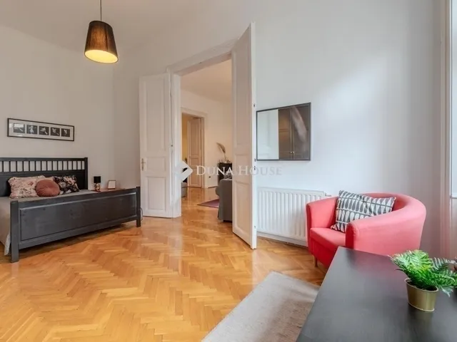 Eladó lakás Budapest VI. kerület, Nagykörúton kívüli terület 105 nm