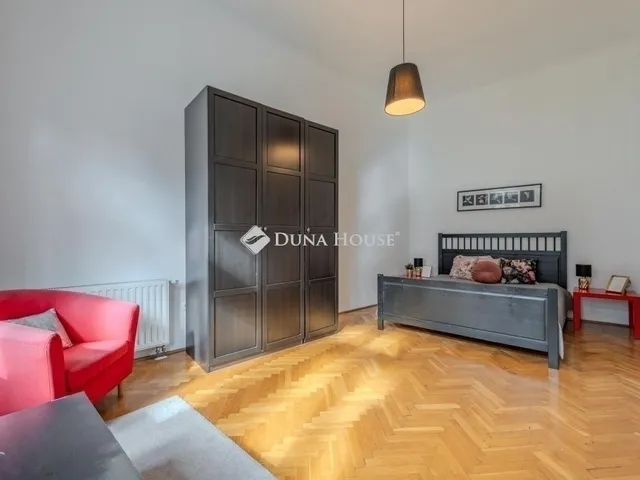 Eladó lakás Budapest VI. kerület, Nagykörúton kívüli terület 105 nm