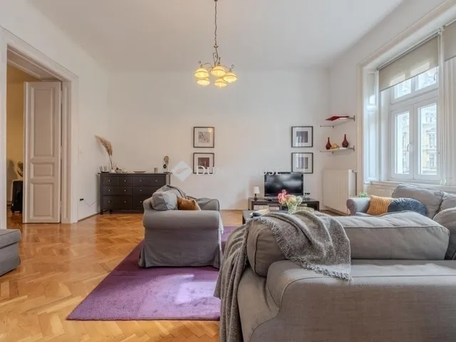 Eladó lakás Budapest VI. kerület, Nagykörúton kívüli terület 105 nm