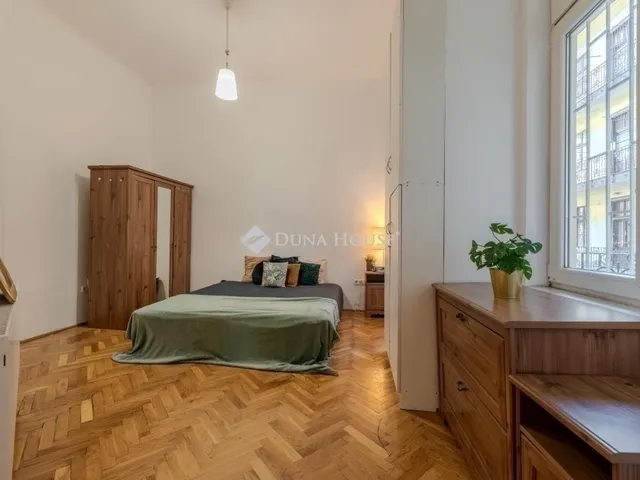 Eladó lakás Budapest VI. kerület, Nagykörúton kívüli terület 105 nm