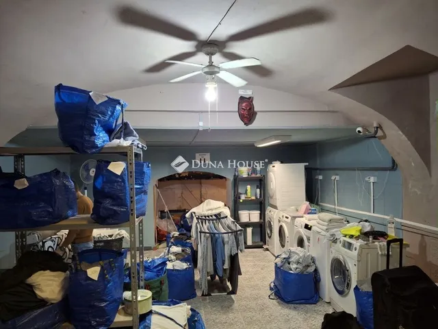 Eladó kereskedelmi és ipari ingatlan Budapest VII. kerület 52 nm