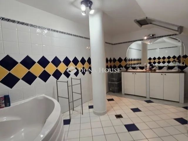 Eladó ház Diósd 163 nm