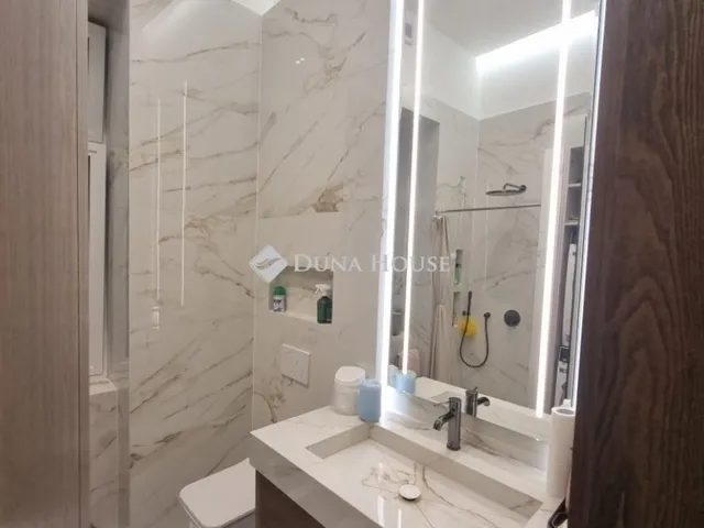 Eladó lakás Budapest V. kerület, Belváros 82 nm