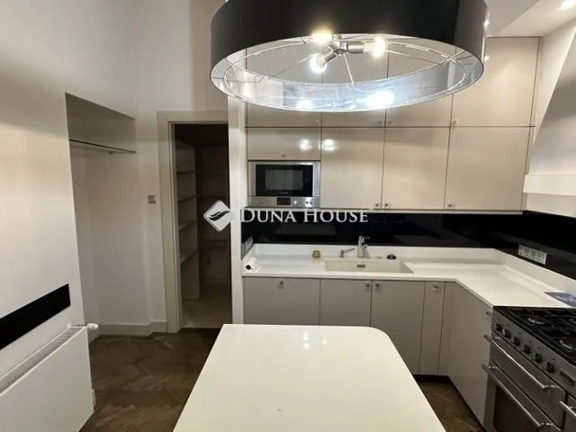 Eladó lakás Budapest V. kerület, Belváros 160 nm