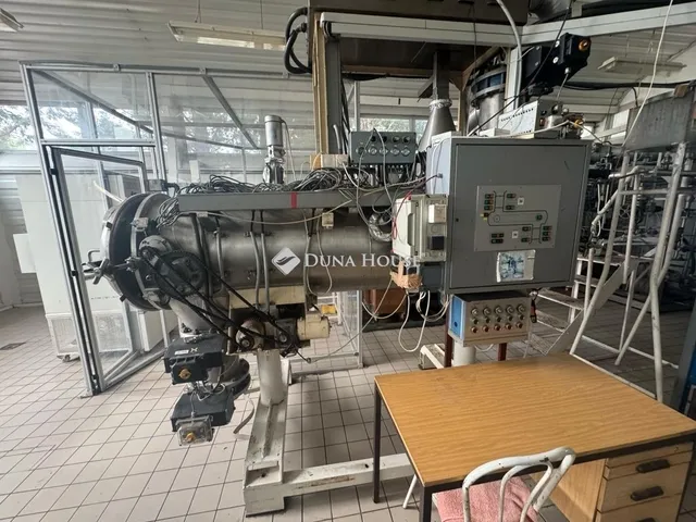 Eladó kereskedelmi és ipari ingatlan Törökbálint 200 nm