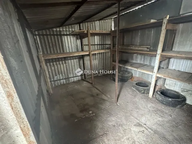 Eladó kereskedelmi és ipari ingatlan Törökbálint 200 nm