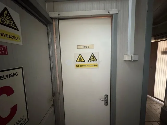 Eladó kereskedelmi és ipari ingatlan Törökbálint 200 nm