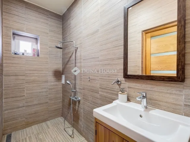 Eladó ház Göd 349 nm