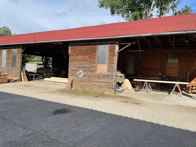 Eladó kereskedelmi és ipari ingatlan Dunakeszi 10000 nm