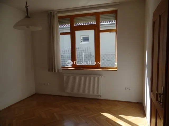 Eladó ház Budapest XVIII. kerület 265 nm